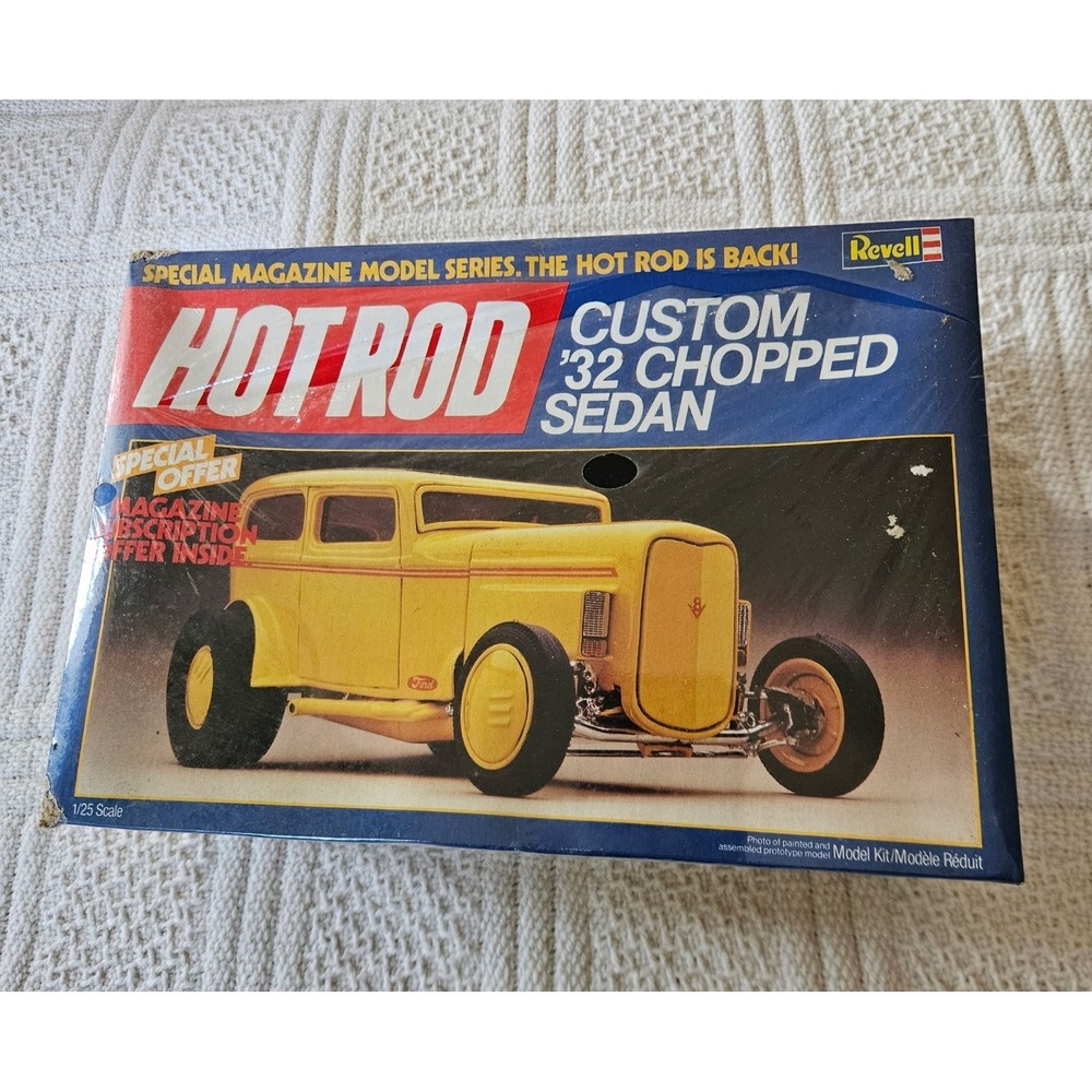 1/25-Scale Revell Hot Rod Series Custom 1932 Ford Chopped Sedan 7126 Complete